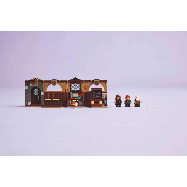 LEGO Harry Potter 76442 Bradavický hrad: Hodina kouzelných formulí - LEGO - Obrázek 09SE000J01