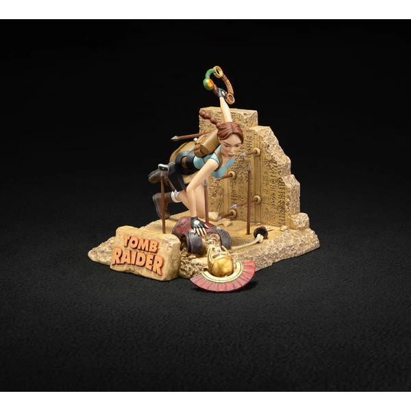 Soška Dark Horse Tomb Raider 1996 - Lara Croft Classic Era 17 cm - Sochy a sošky - Obrázek 0BBC000K01