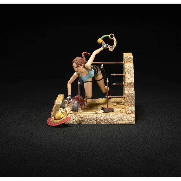 Soška Dark Horse Tomb Raider 1996 - Lara Croft Classic Era 17 cm - Sochy a sošky - Obrázek 1BBC000K01