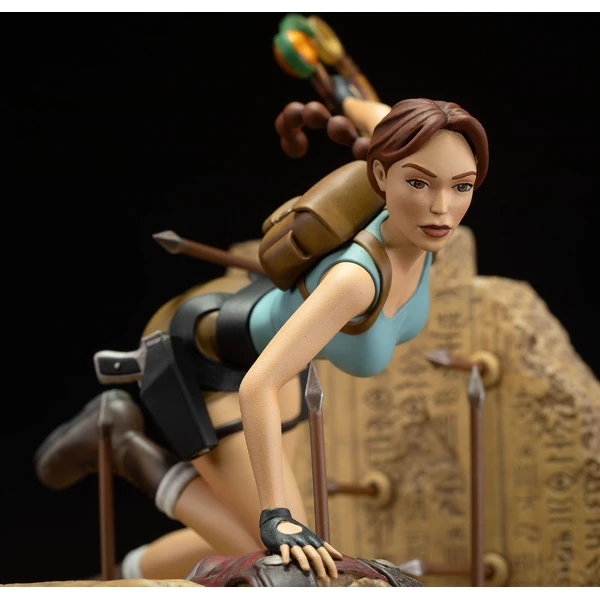 Soška Dark Horse Tomb Raider 1996 - Lara Croft Classic Era 17 cm - Sochy a sošky - Obrázek 2BBC000K01