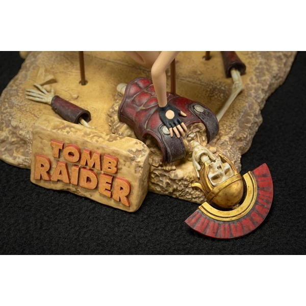 Soška Dark Horse Tomb Raider 1996 - Lara Croft Classic Era 17 cm - Sochy a sošky - Obrázek 3BBC000K01