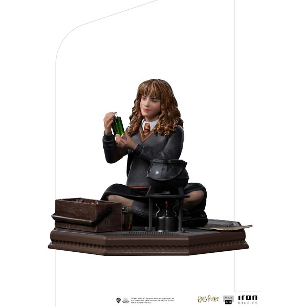 Levně Soška Iron Studios Harry Potter - Hermione Granger Polyjuice Art Scale 1/10