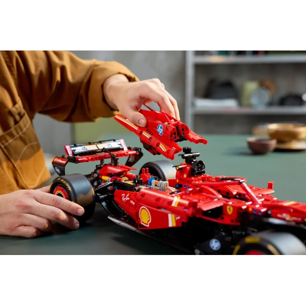 LEGO Technic 42207 Auto Ferrari SF-24 F1 - LEGO - Obrázek EQSE000J01