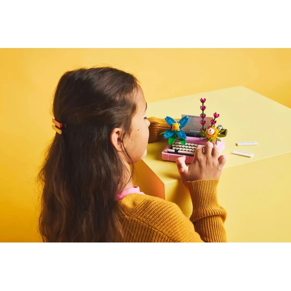 LEGO Creator 3 v 1 31169 Psací stroj s květinami - LEGO - Obrázek J6SE000J01
