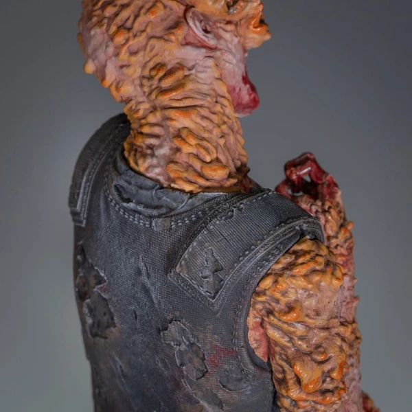 Soška Dark Horse The Last of Us Part II: Armored Clicker 22 cm - Sochy a sošky - Obrázek JAF3000K01