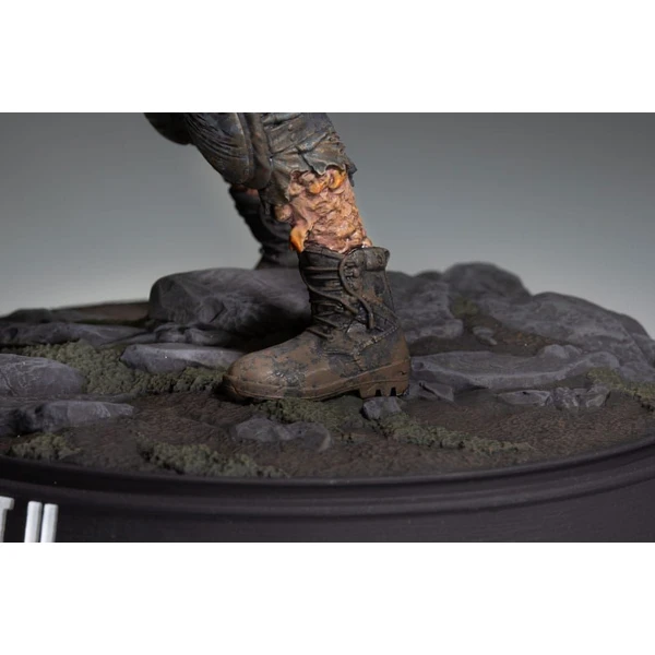 Soška Dark Horse The Last of Us Part II: Armored Clicker 22 cm - Sochy a sošky - Obrázek KAF3000K01
