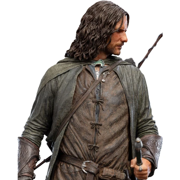 Soška Weta Workshop LOTR Trilogy - Aragorn, Hunter of the Plains (Classic Series) Statue Scale 1/6 - Sochy a sošky - Obrázek PRG2000601