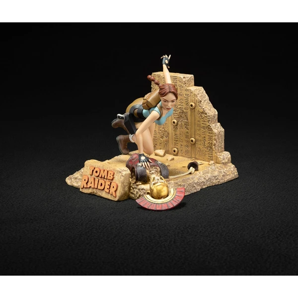 Soška Dark Horse Tomb Raider 1996 - Lara Croft Classic Era 17 cm - Sochy a sošky - Obrázek RABC000K01