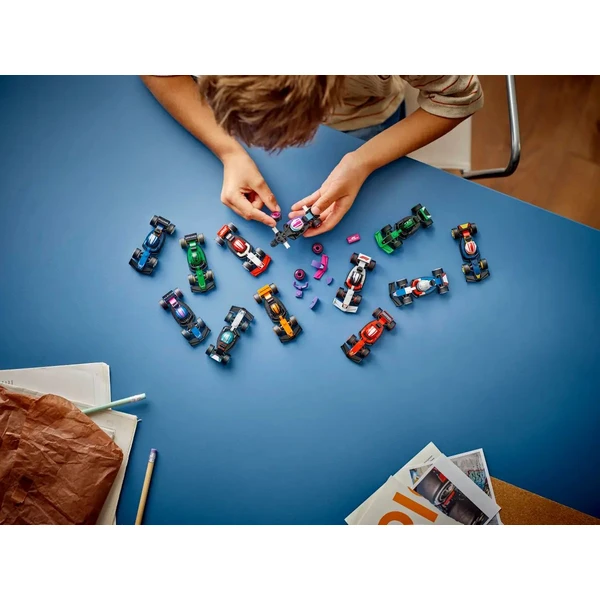 71049 Minifigurky F1® - LEGO - Obrázek T2MG000N01