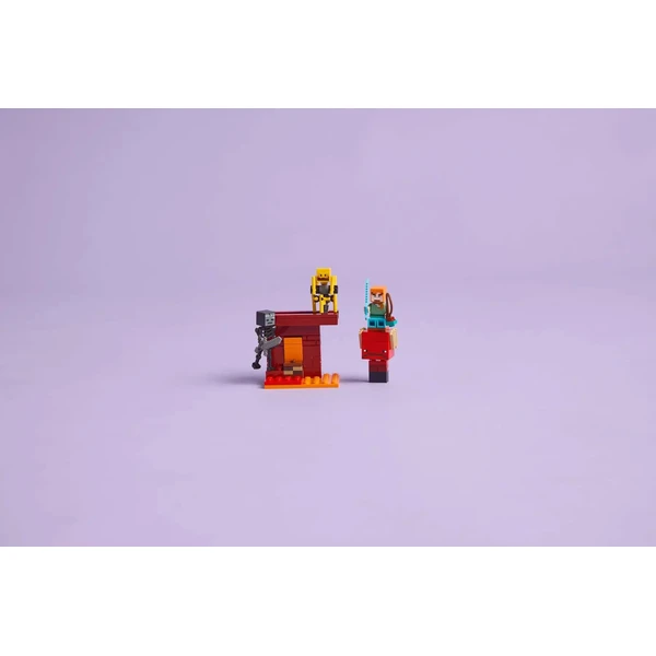 LEGO Minecraft 21266 Lávová bitva v Netheru - LEGO - Obrázek UESE000J01