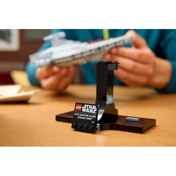 LEGO Star Wars 75404 Útočná loď třídy Acclamator - LEGO - Obrázek UKSE000J01
