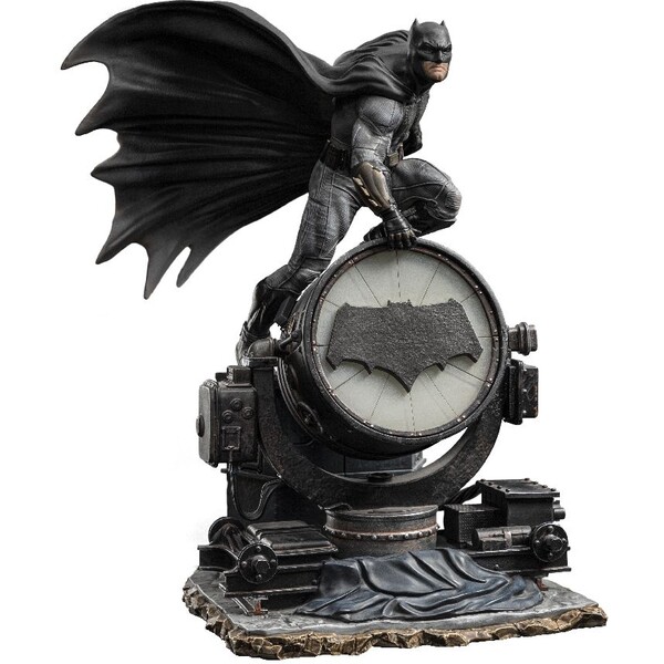 Levně Soška Iron Studios Batman on Batsignal Deluxe - Zack Snyder`S Juistice League - DC Comics - Art Scal